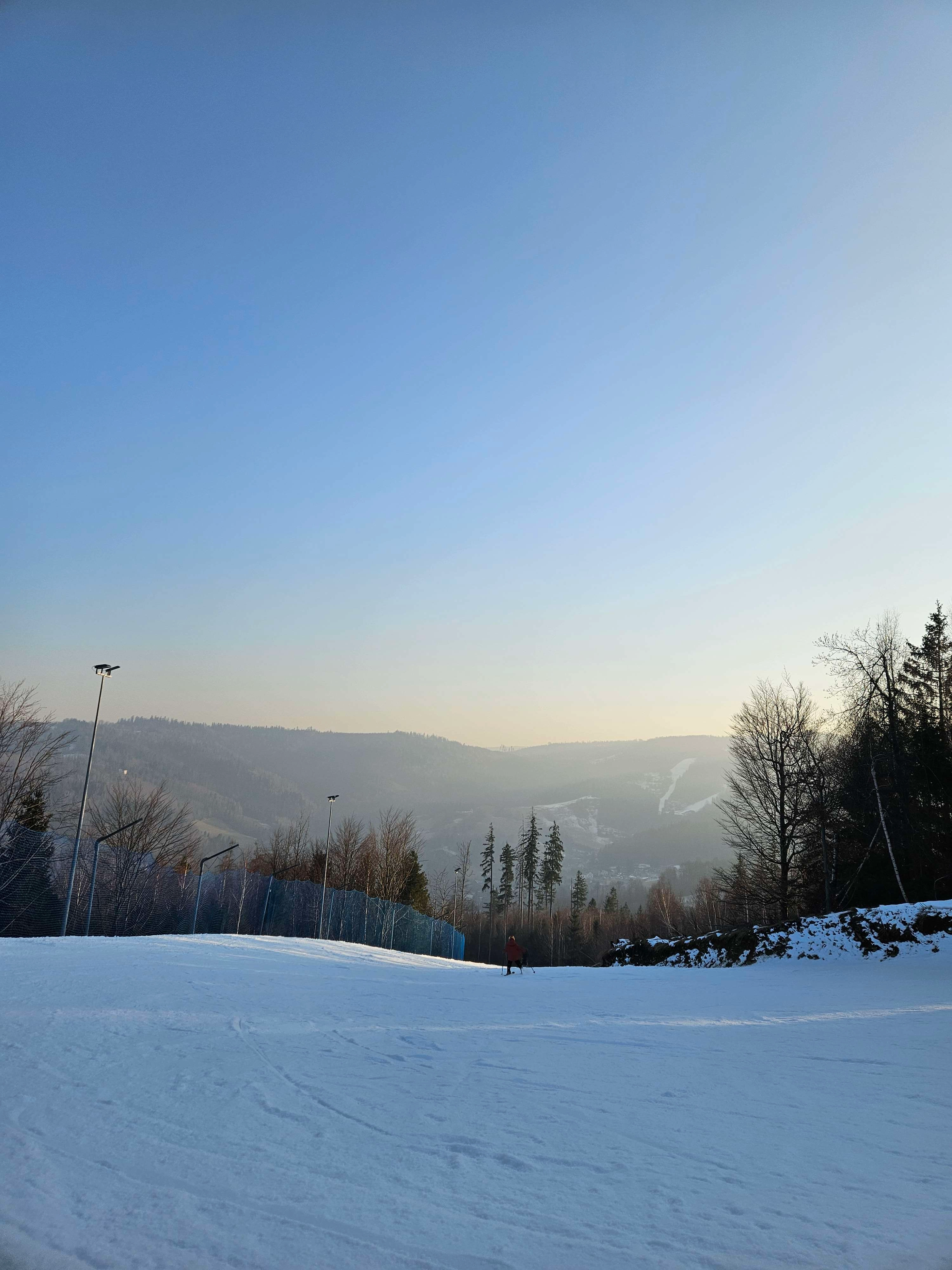 Widok na góry pokryte śniegiem